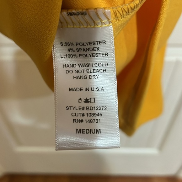 Blue blush medium  Yellow Dress with wrap top & side tie NWOT - Picture 4 of 5